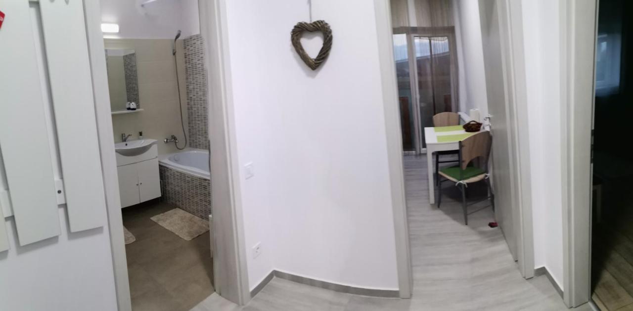 Cazare Apartament Rasnov Leilighet Eksteriør bilde